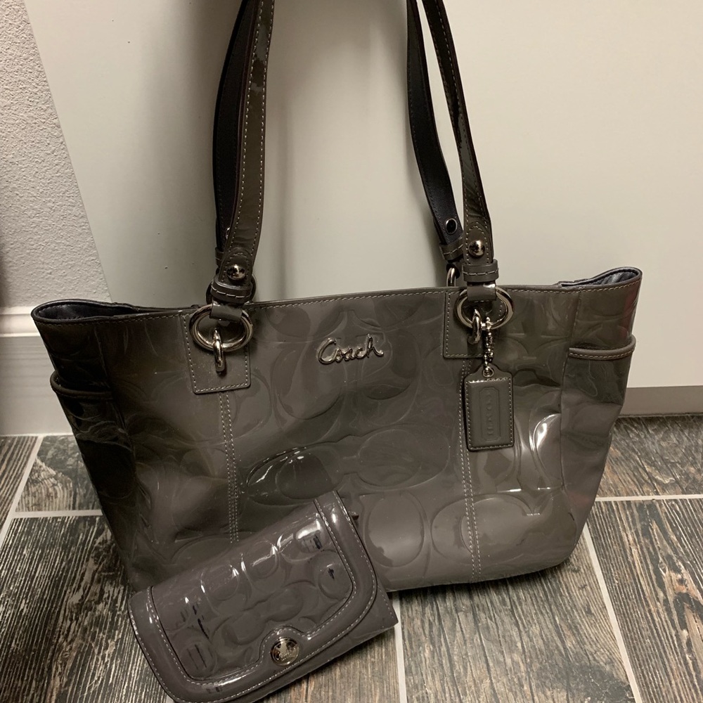 Coach bag with matching wallet!